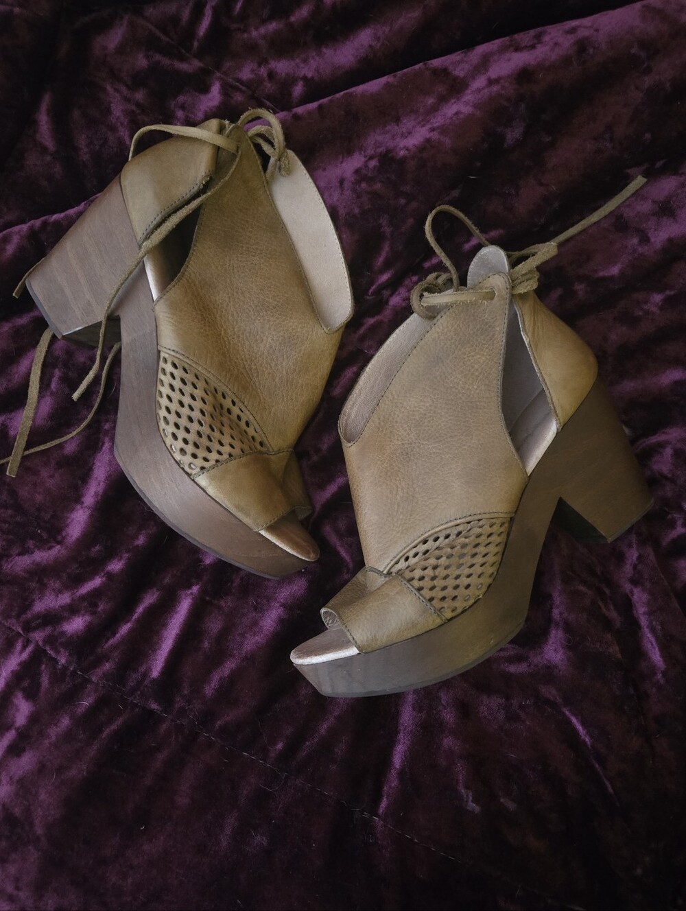 Free People Bohemian Brown Cutout Lace Up Ankle Booties 38